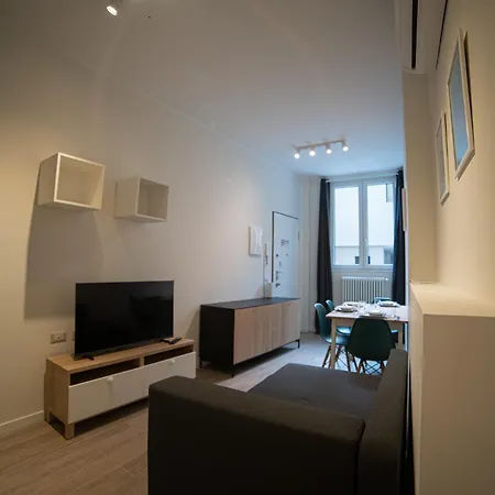 Rifugio Milanese Con Parcheggio Privato, Ambiente Tranquillo E Convenienza Apartment Exterior photo