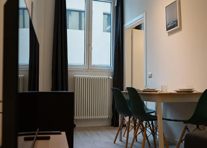Rifugio Milanese Con Parcheggio Privato, Ambiente Tranquillo E Convenienza